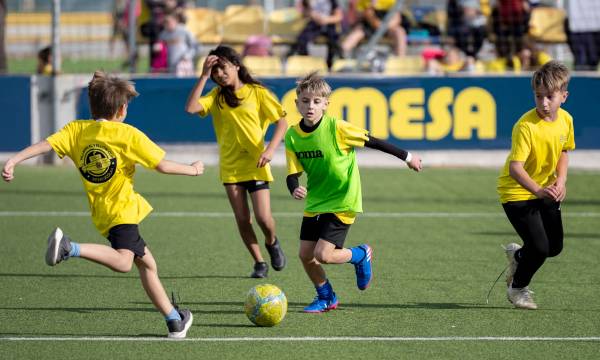¡ÉXITO ROTUNDO EN EL REGRESO DE LA VILLARREAL YELLOW CUP INTERESCOLAR!
