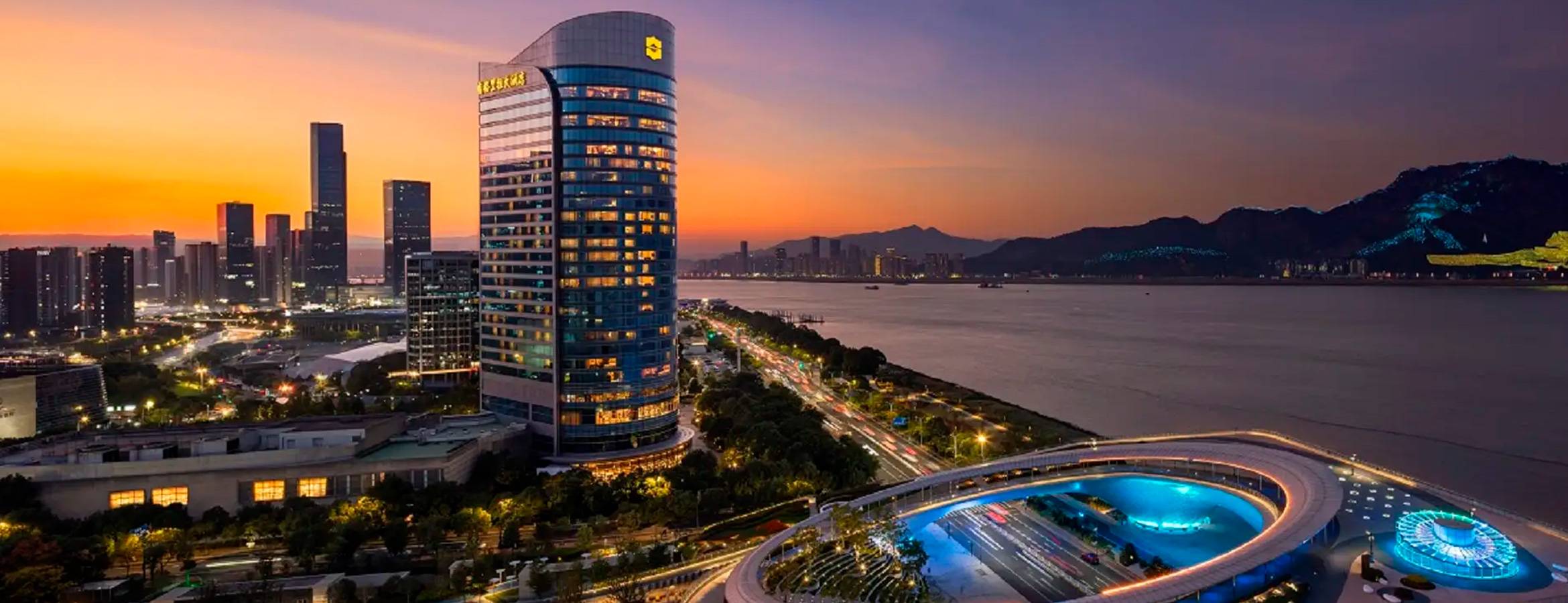 THE YELLOW SUBMARINE'S METHODOLOGY RACHES WENZHOU