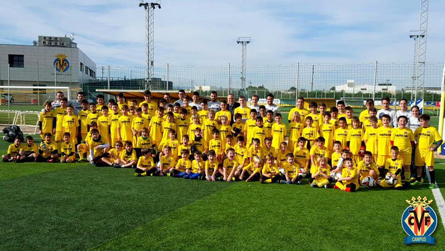 EL CAMPUS DE NAVIDAD ARRANCA CON LA VISITA DE FERNANDO ROIG