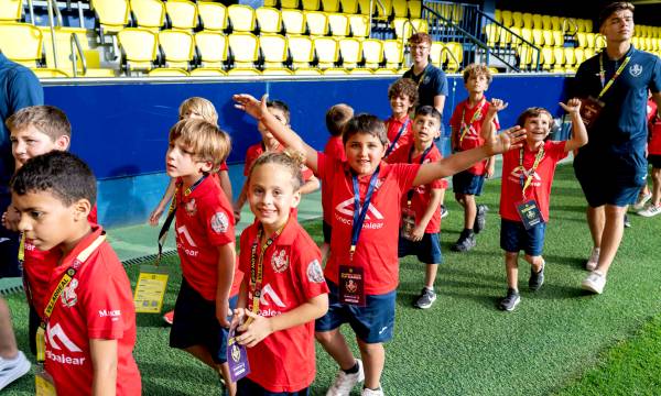 EL SUBMARINO AMARILLO PONE RUMBO A MANACOR