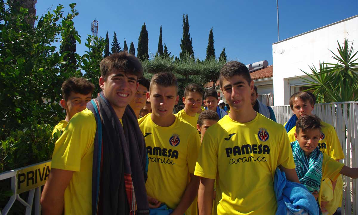 EN CAMPUS, MUCHA DISCIPLINA PERO SIN QUE FALTE.. ¡LA PISCINA!