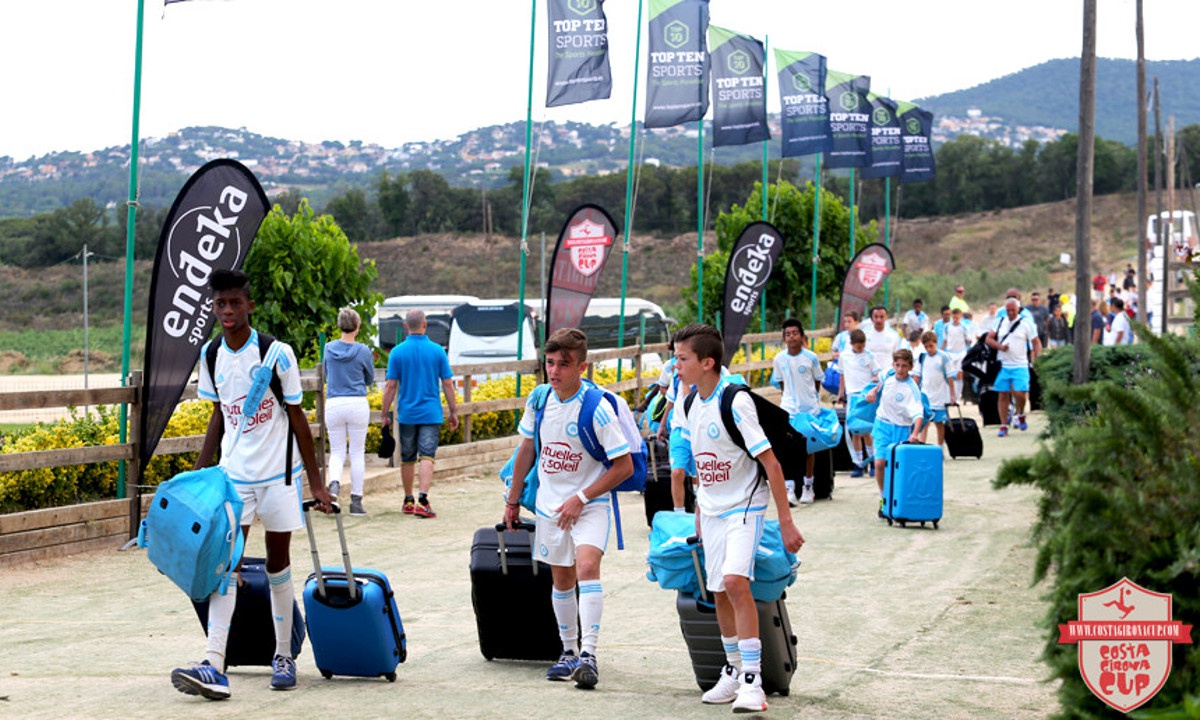 EMPIEZAN A LLEGAR LOS EQUIPOS AL #COSTAGIRONACUP17