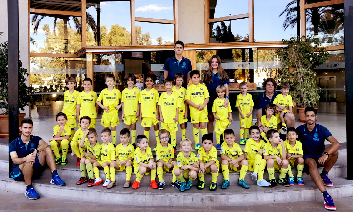 LA VILLARREAL CF ESCOLA PONE RUMBO A CASTELLÓN