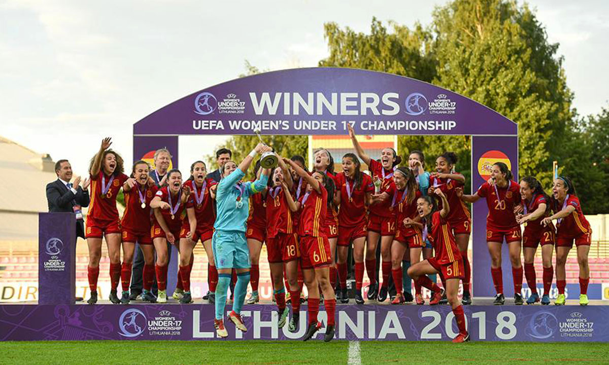 ¡CAMPEONA DE EUROPA!